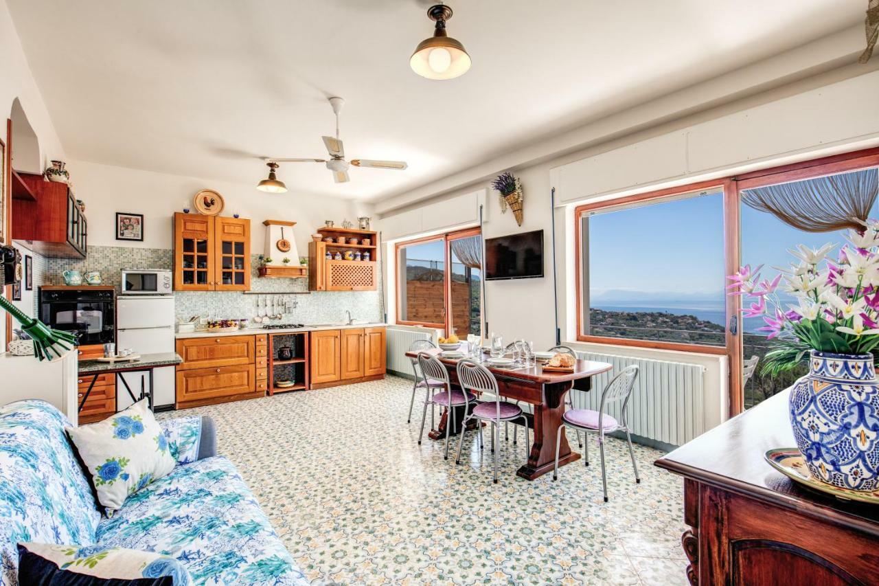 Geca'S House - Panoramic Sea View Studio Massa Lubrense Buitenkant foto